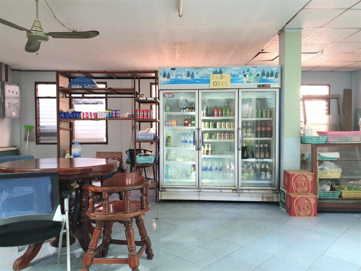 Samchai Hotel Si Racha Exterior foto