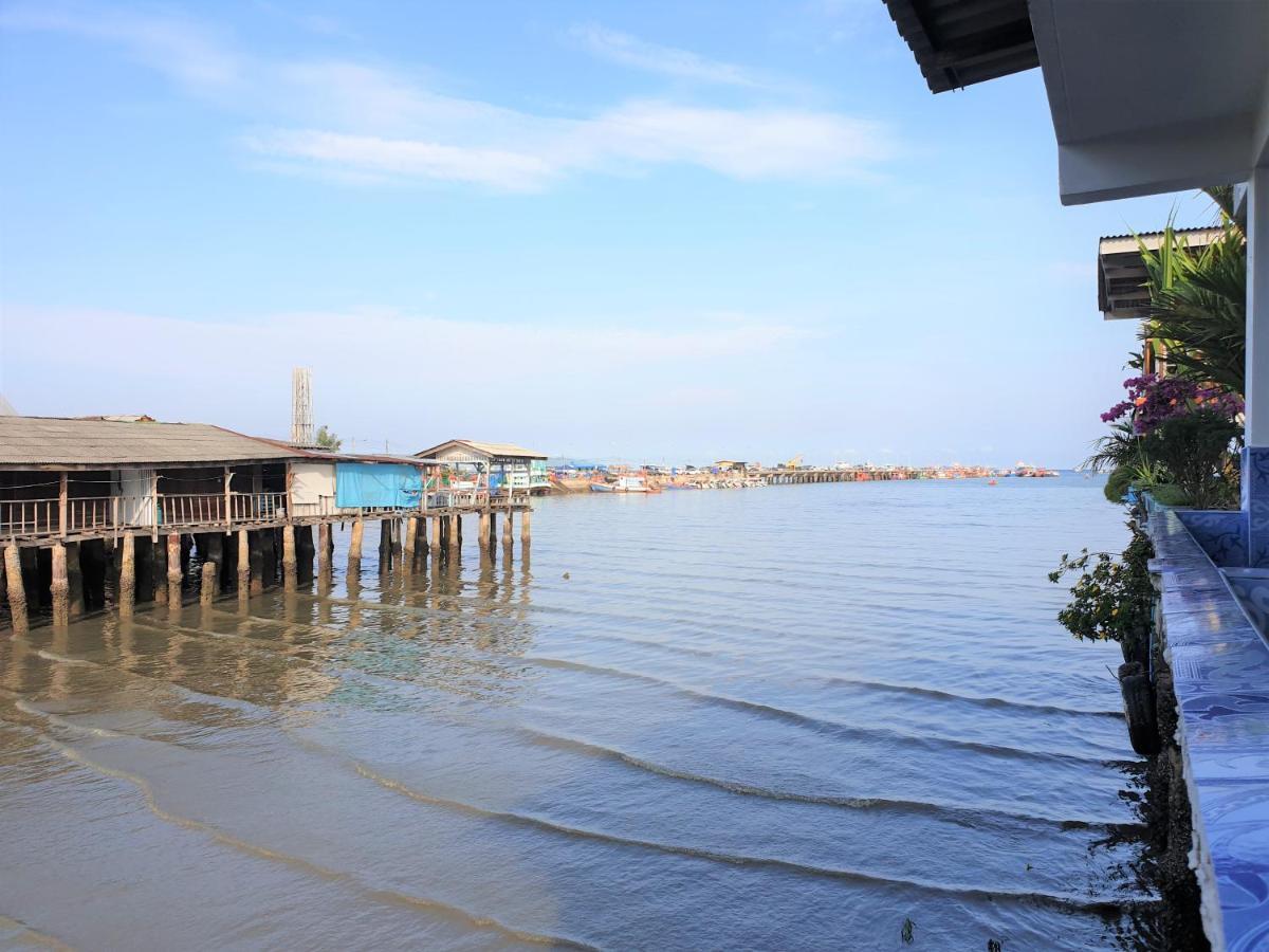 Samchai Hotel Si Racha Exterior foto